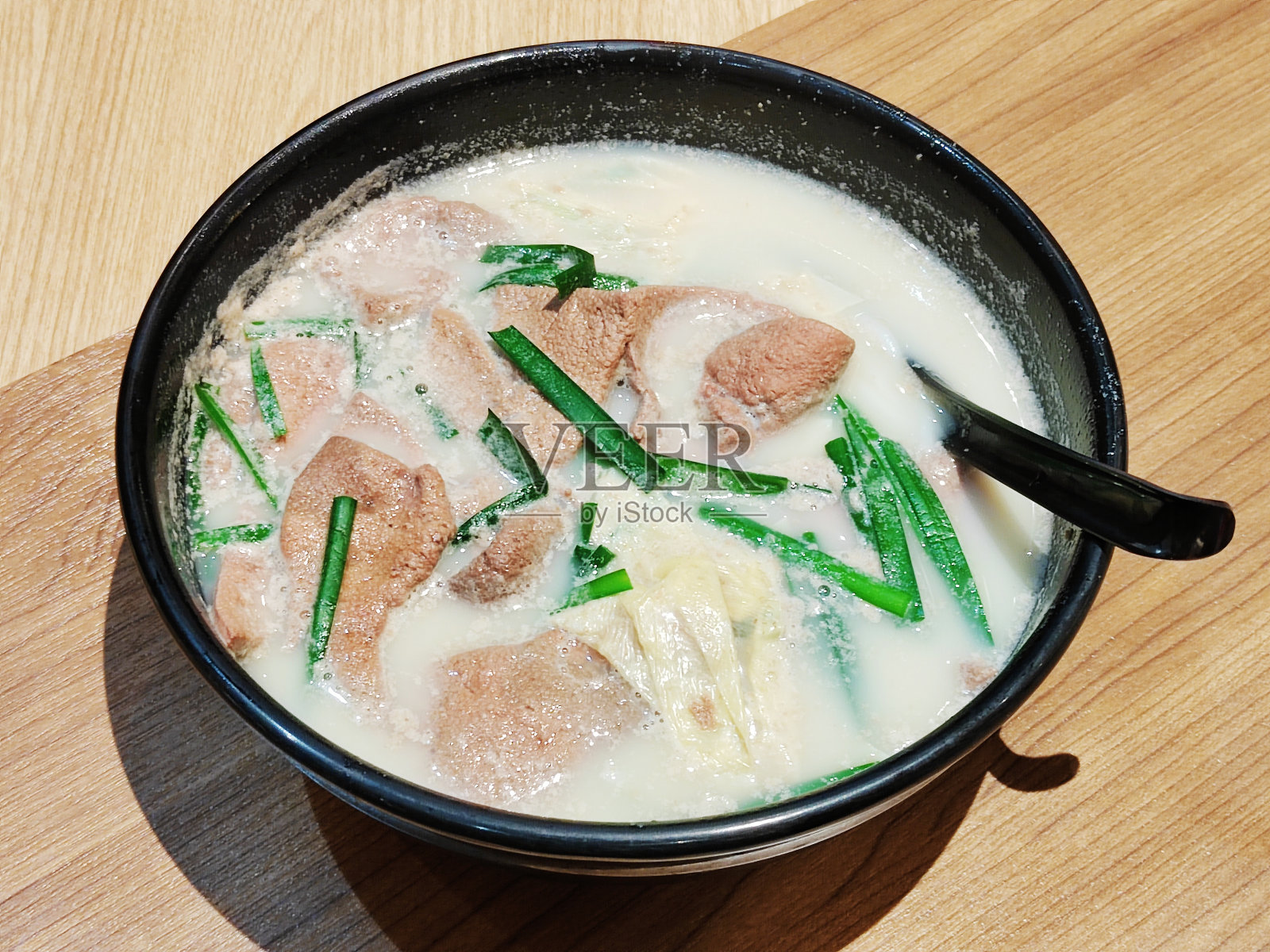 猪肝米粉照片摄影图片