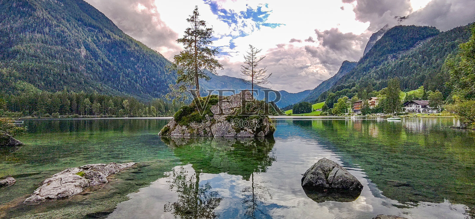 贝希特斯加登国家公园拉姆索附近的腹地照片摄影图片