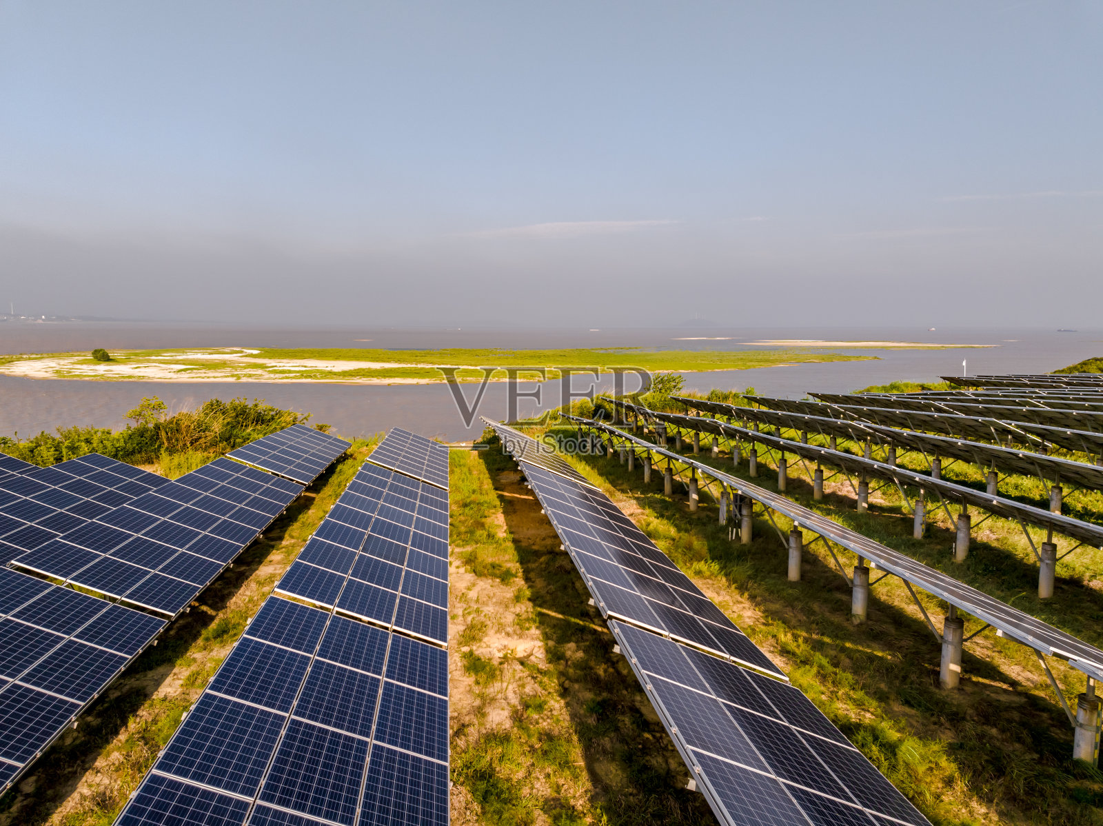 太阳能场景航拍照片摄影图片