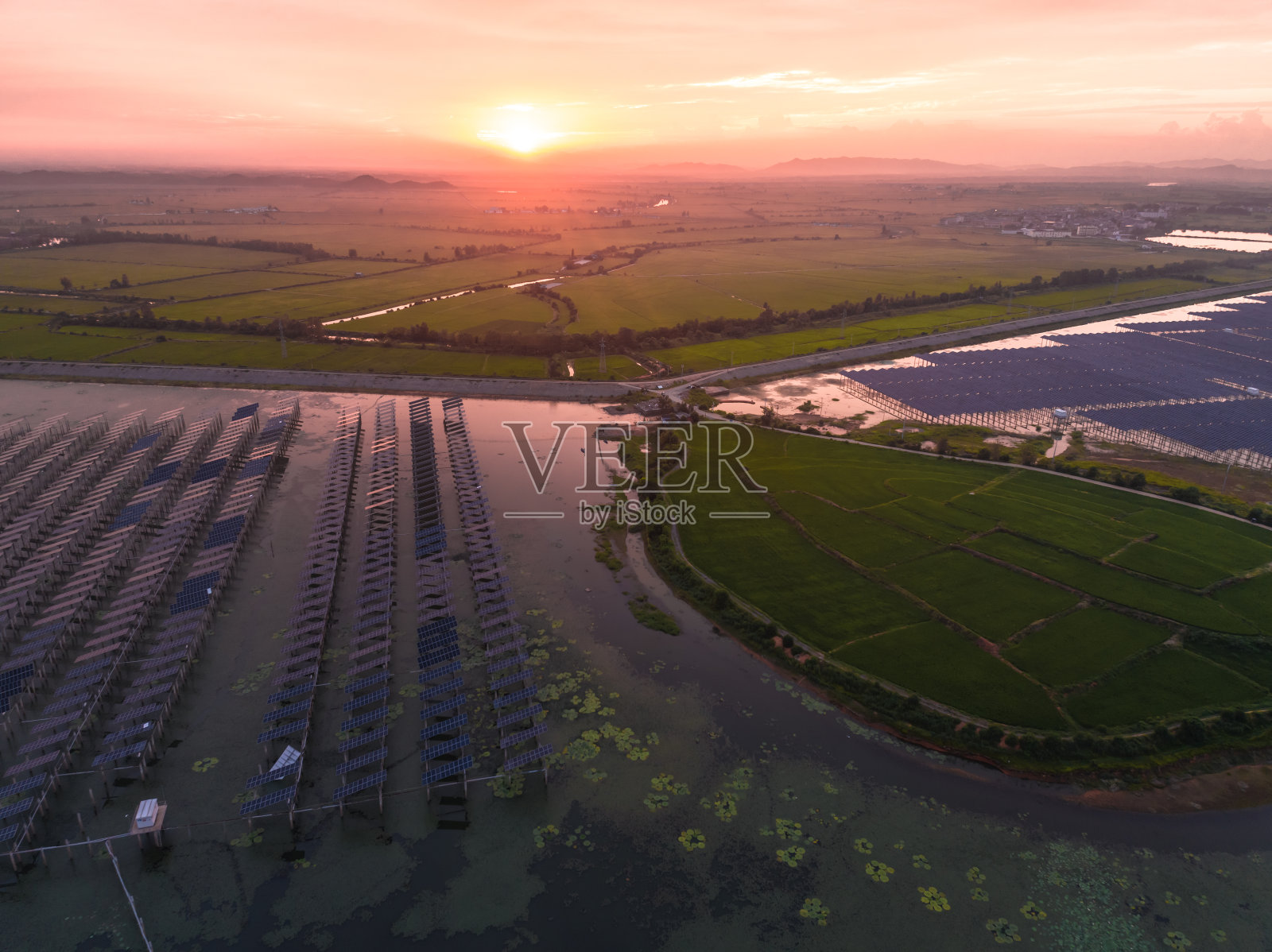 太阳能场景航拍照片摄影图片