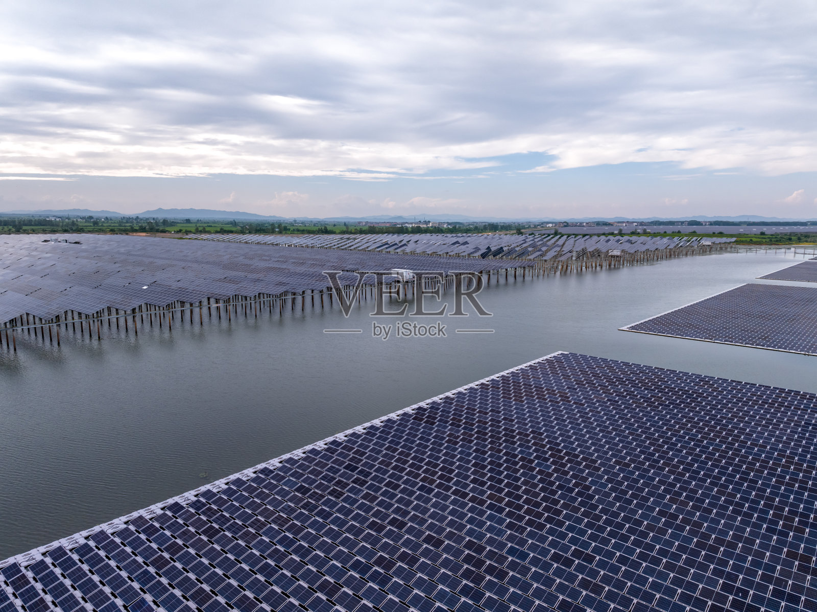 太阳能场景航拍照片摄影图片