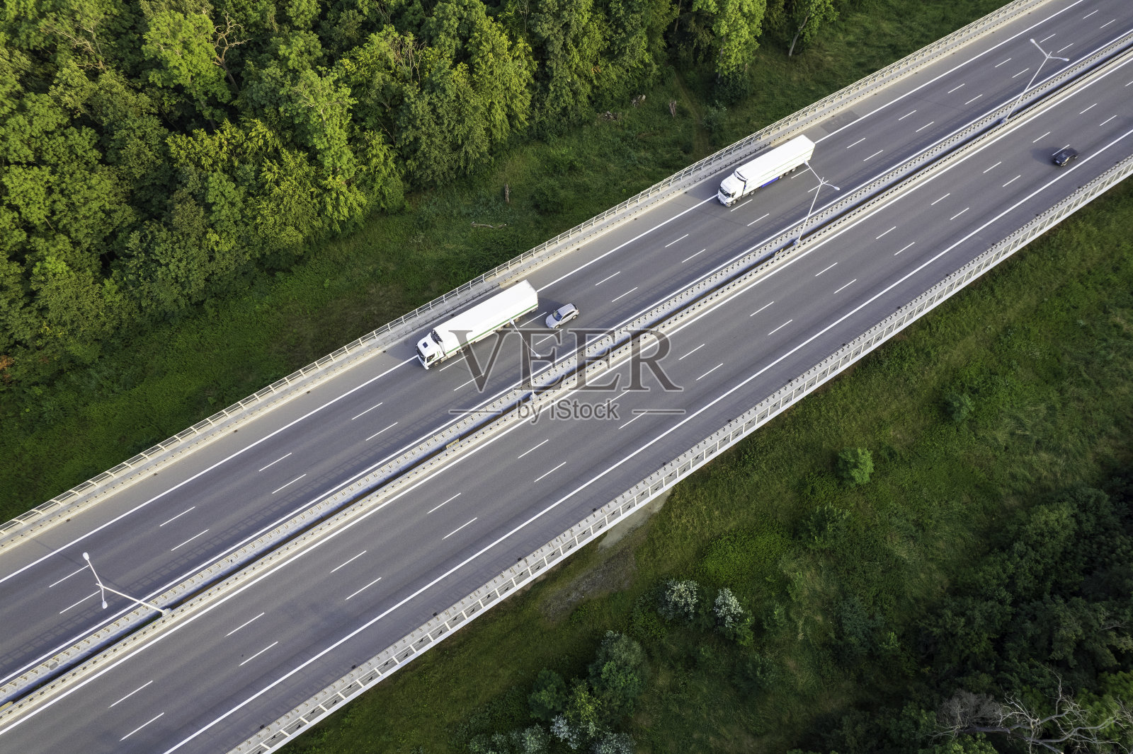 三车道公路(架空)照片摄影图片