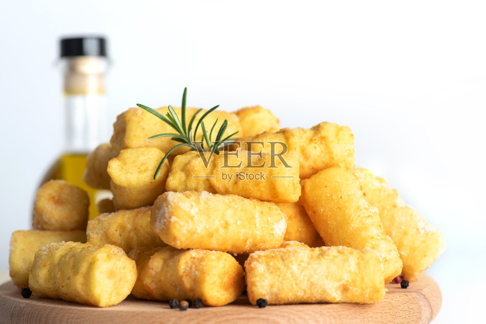 自制的美味土豆丸子照片摄影图片