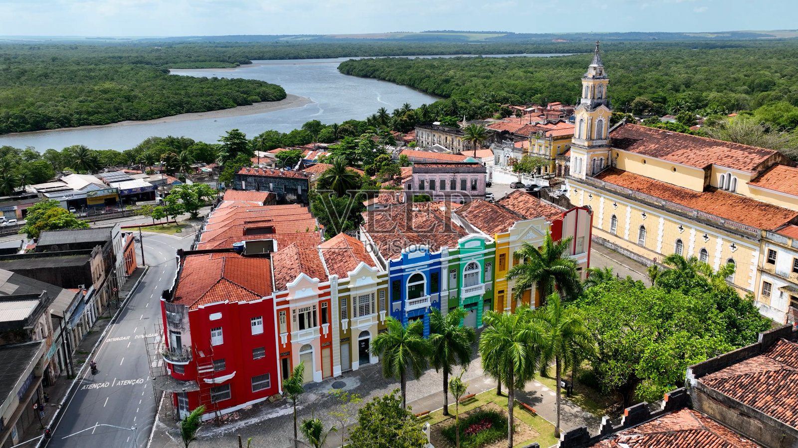 帕拉伊巴州若昂佩索阿市中心的历史建筑。照片摄影图片