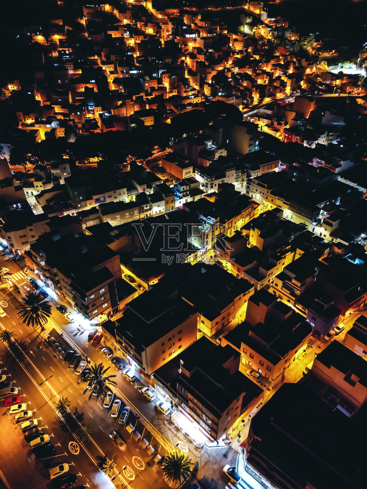 鸟瞰加那利岛特内里费岛的小村庄圣安德烈斯和山脉照片摄影图片