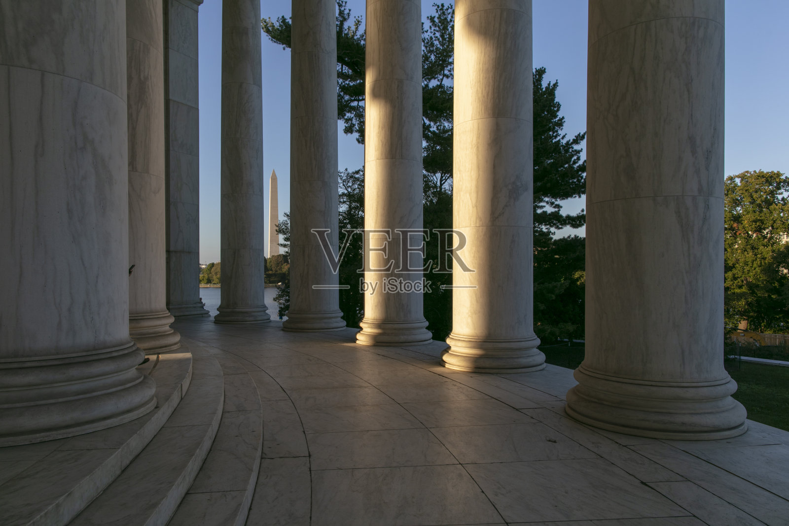 托马斯·杰斐逊纪念堂的柱子照片摄影图片