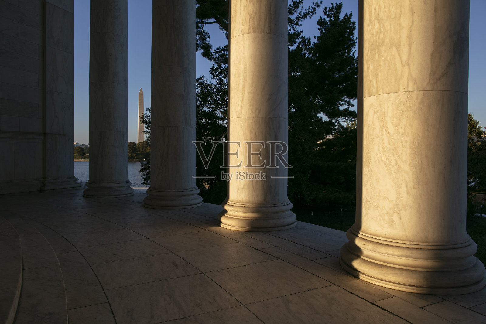 托马斯·杰斐逊纪念堂的柱子照片摄影图片