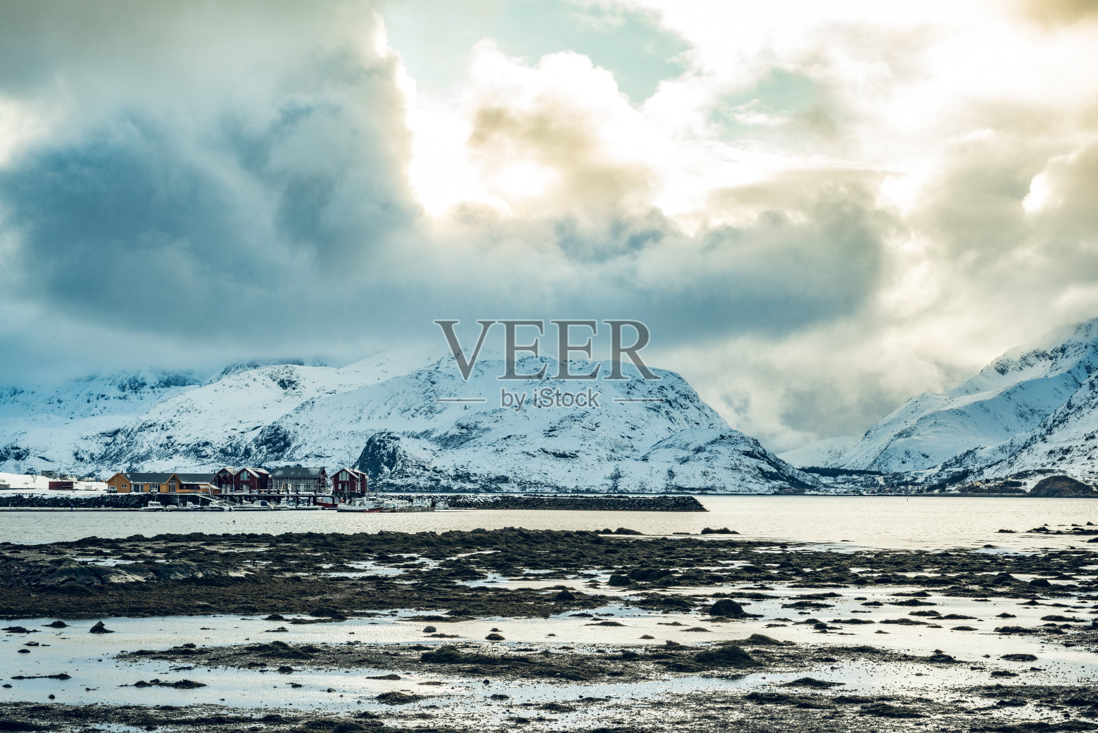 挪威冰冷的冬季景观照片摄影图片