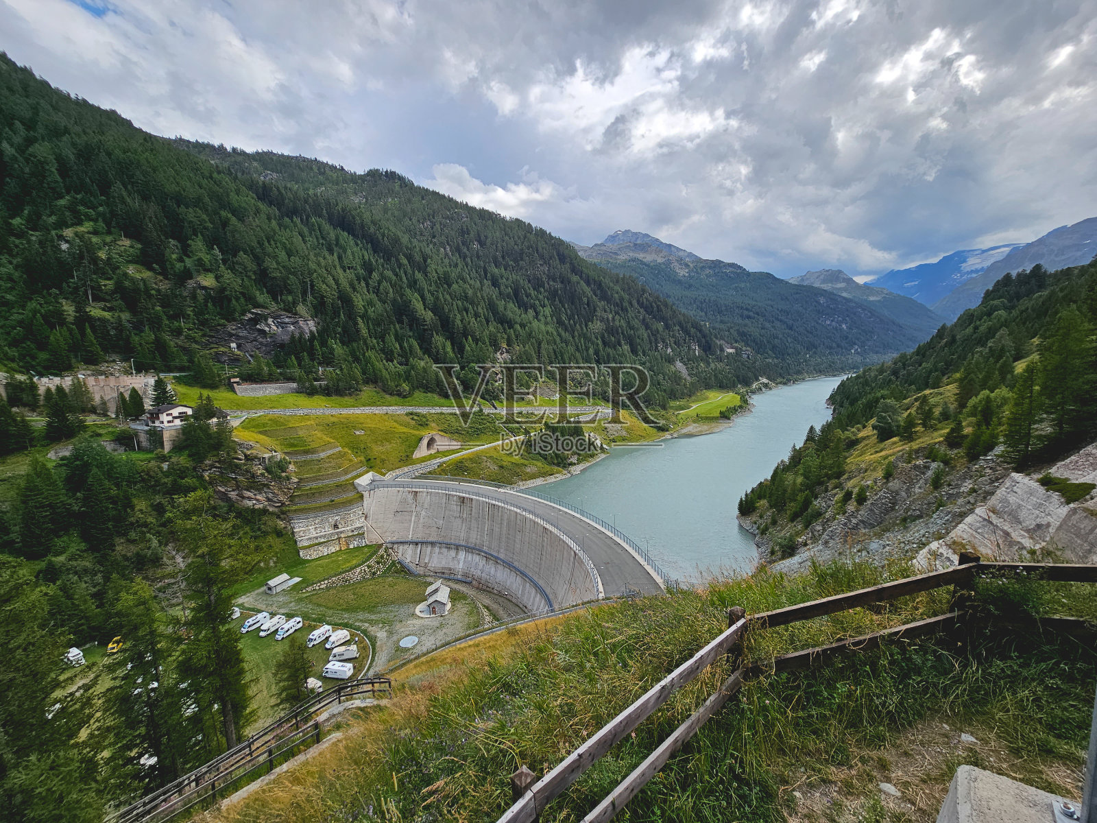 阿尔卑斯山景观照片摄影图片