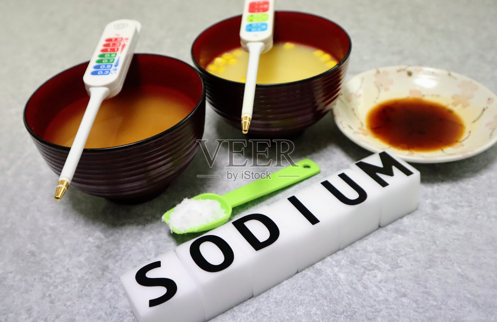 测量一餐盐含量的图像照片摄影图片