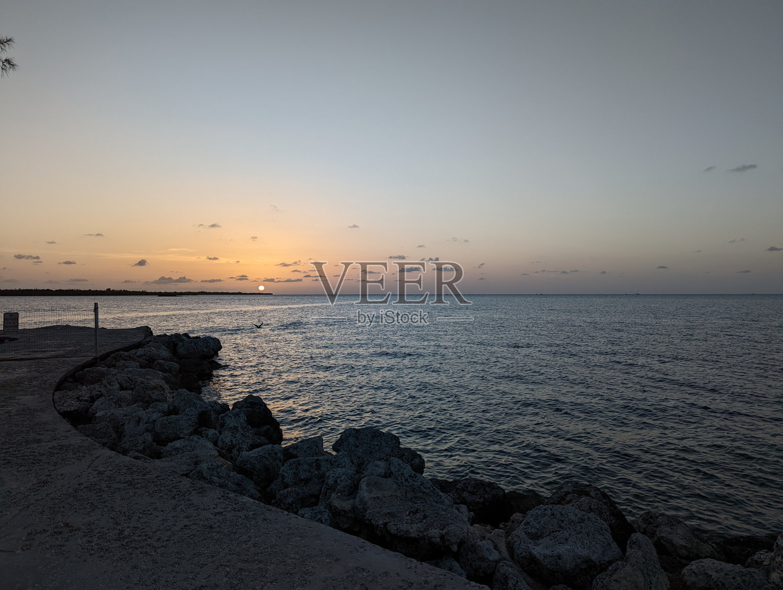 半岛上的日落照片摄影图片