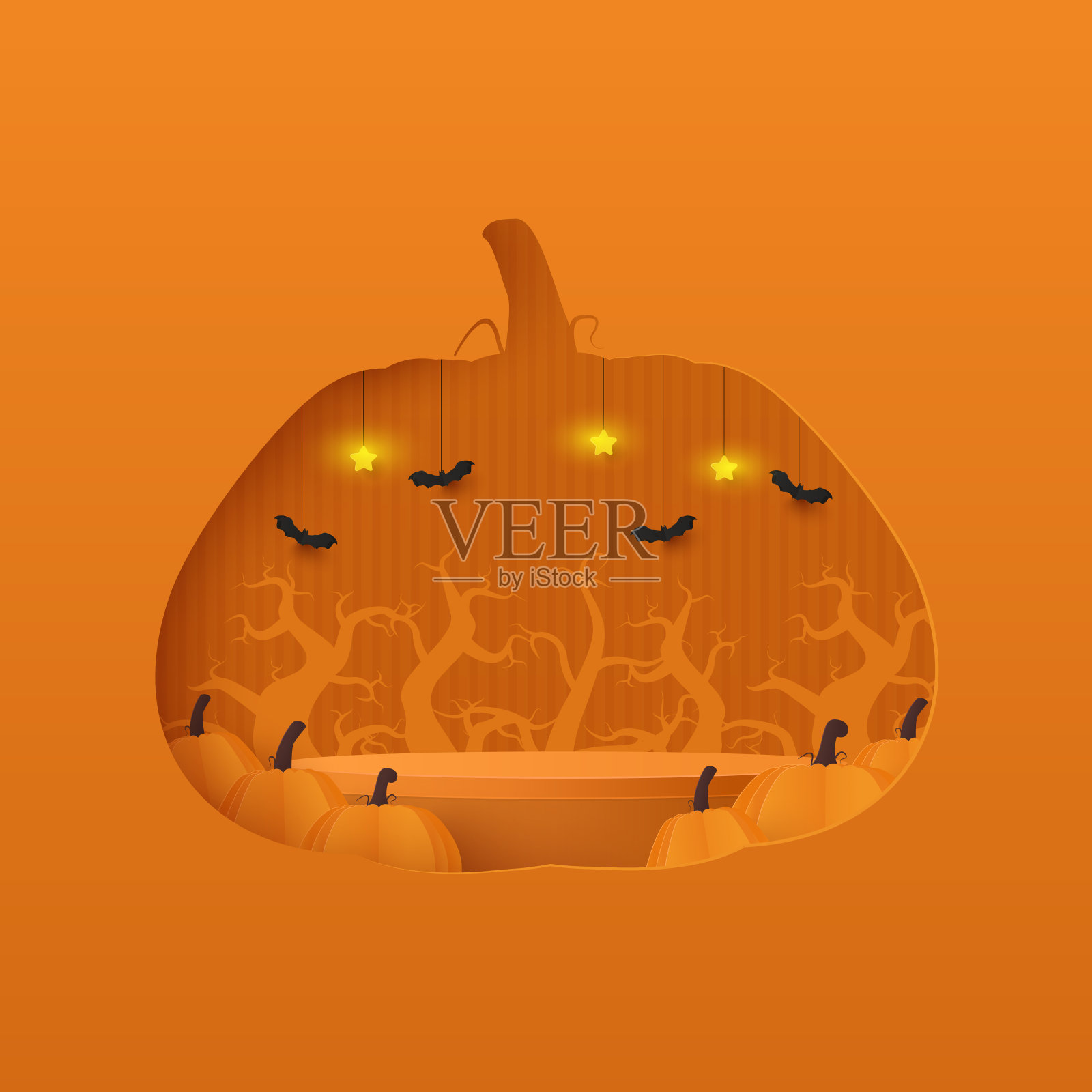 讲台平台展示产品与橙色南瓜形状在万圣节树的背景。橙色最小场景的产品展示演示。万圣节快乐横幅插画图片素材