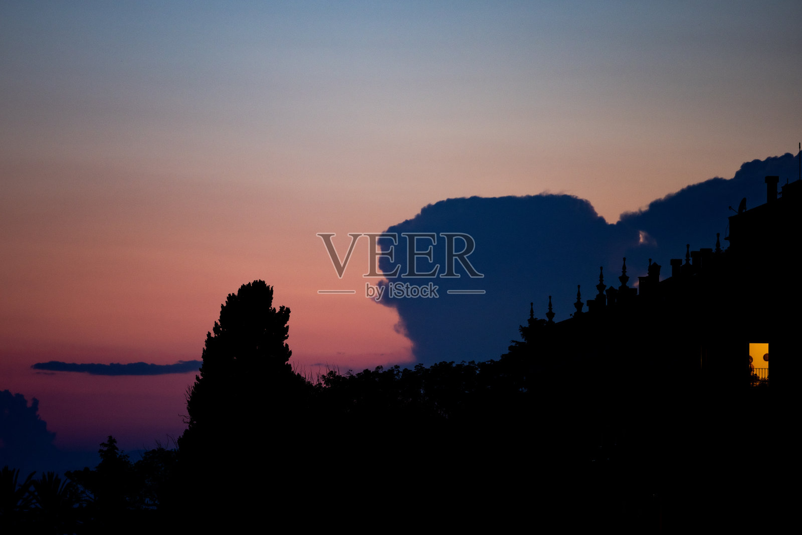 意大利的日落——反差很大照片摄影图片