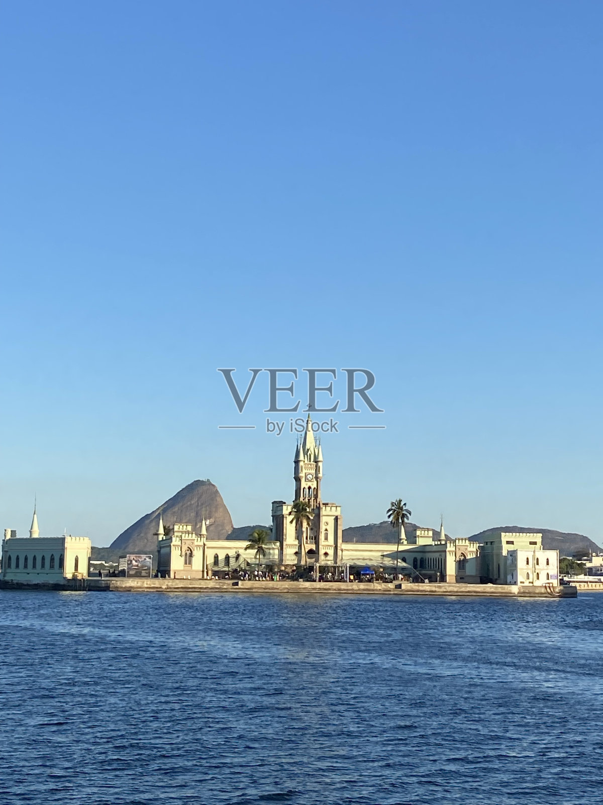 以糖面包为背景的乡村岛照片摄影图片