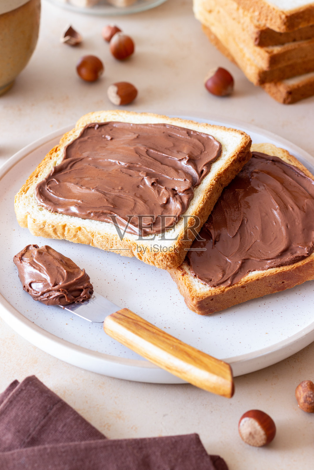 巧克力酱三明治。早餐。素食。照片摄影图片