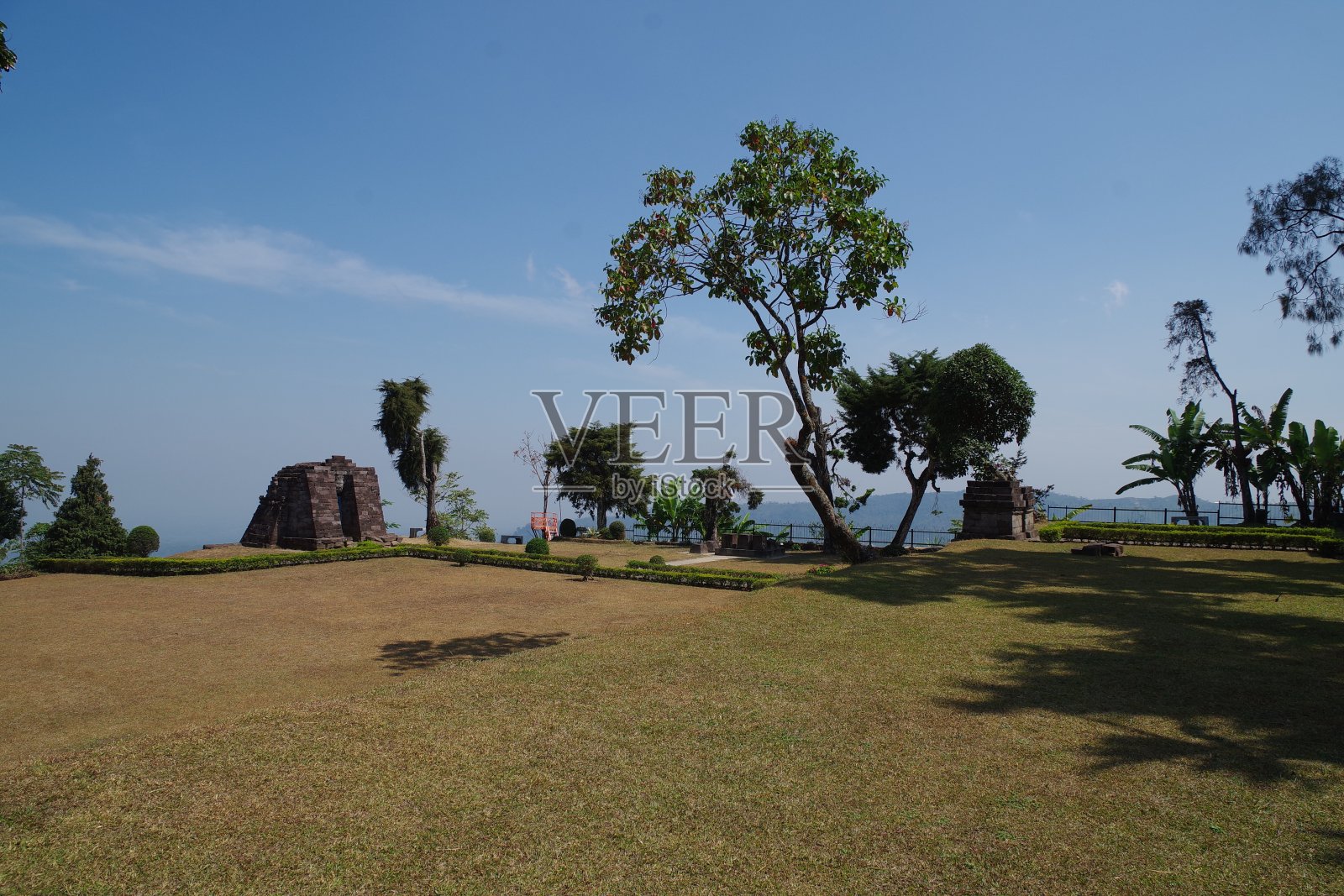 印度尼西亚Ngargoyoso的Sukuh寺庙照片摄影图片