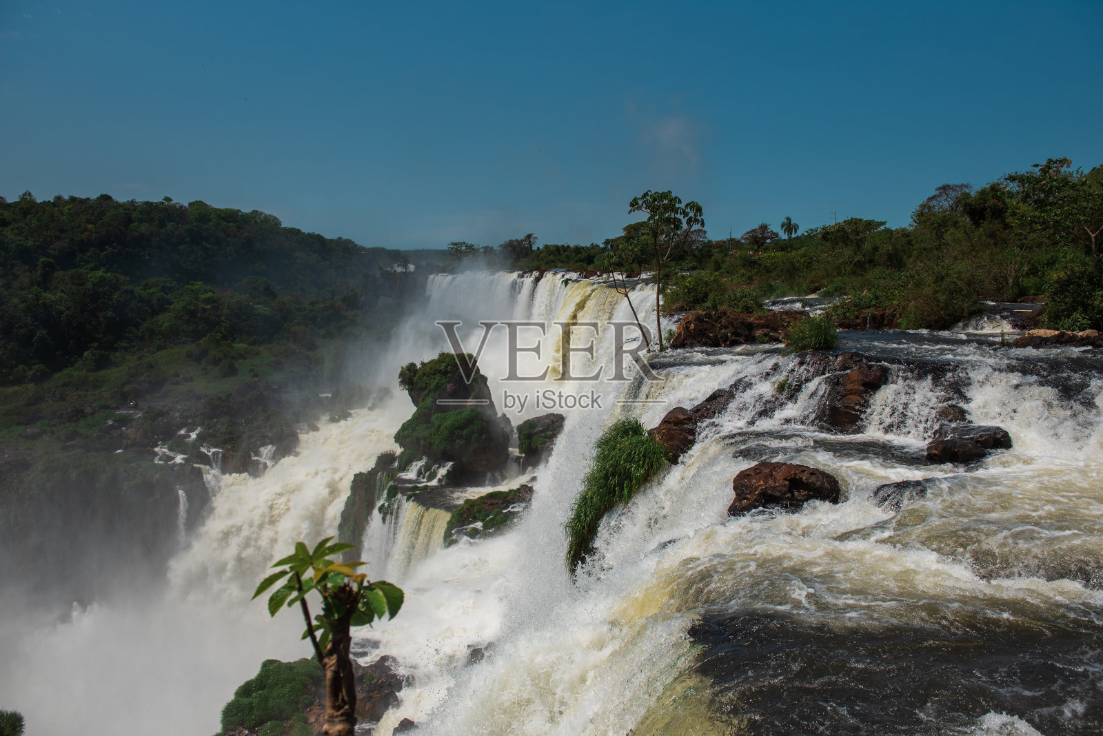 阿根廷北部美丽的瀑布照片摄影图片