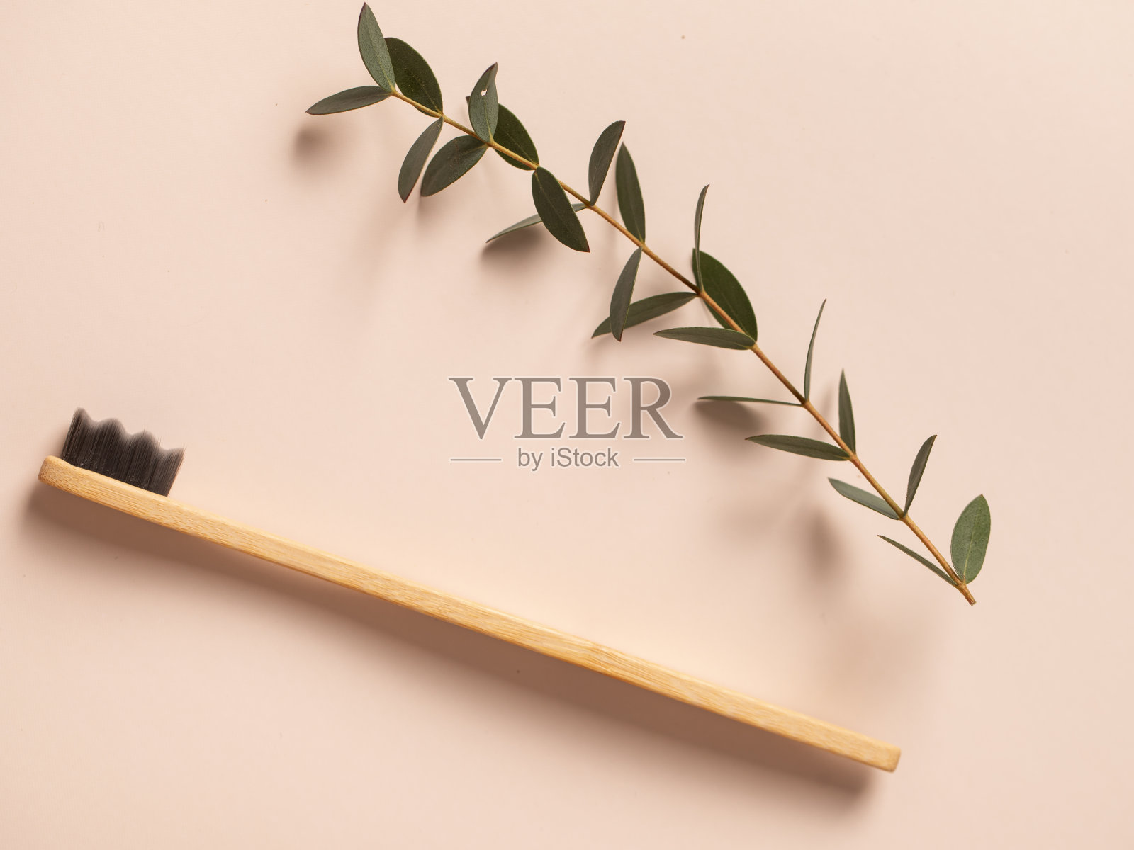 竹牙刷。照片摄影图片