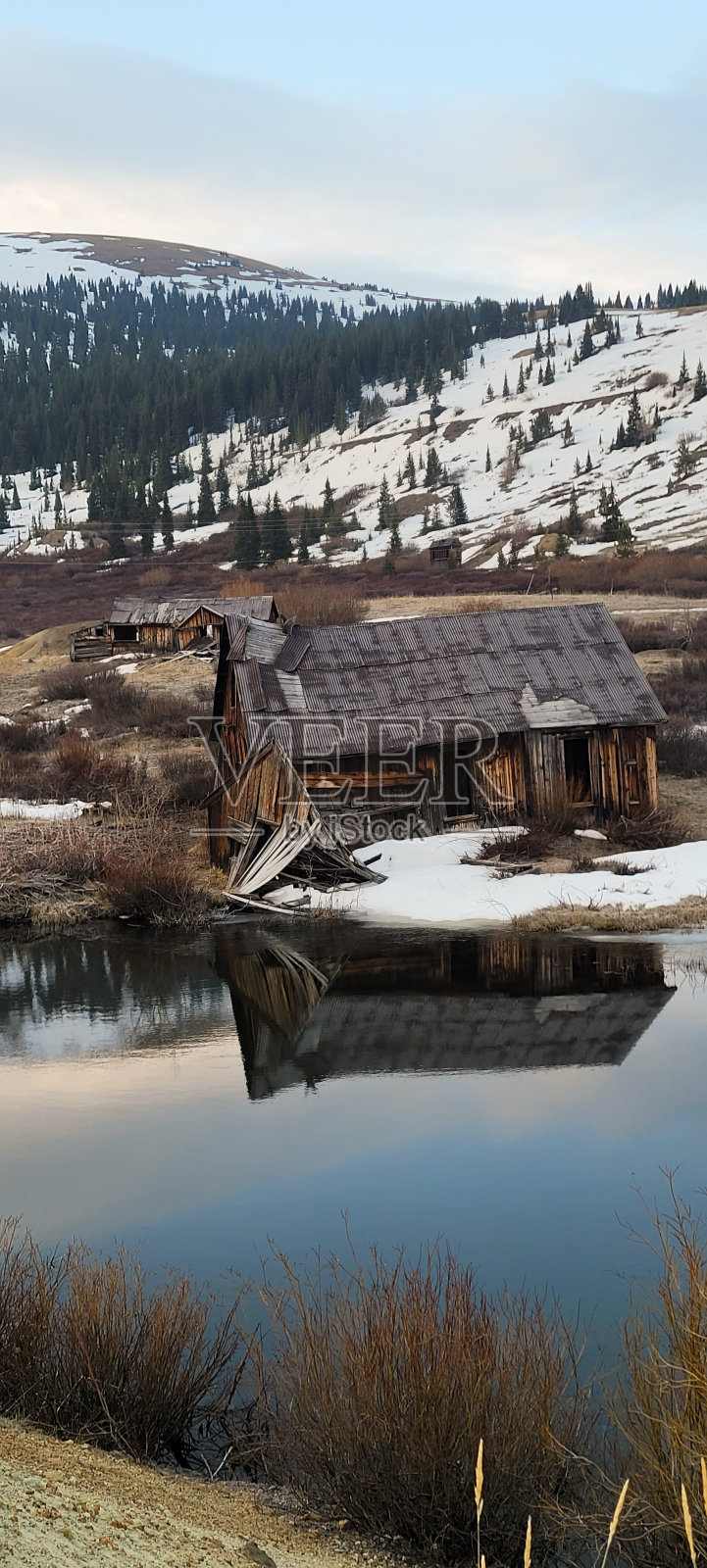 科罗拉多州莱德维尔上空依旧是清晨照片摄影图片