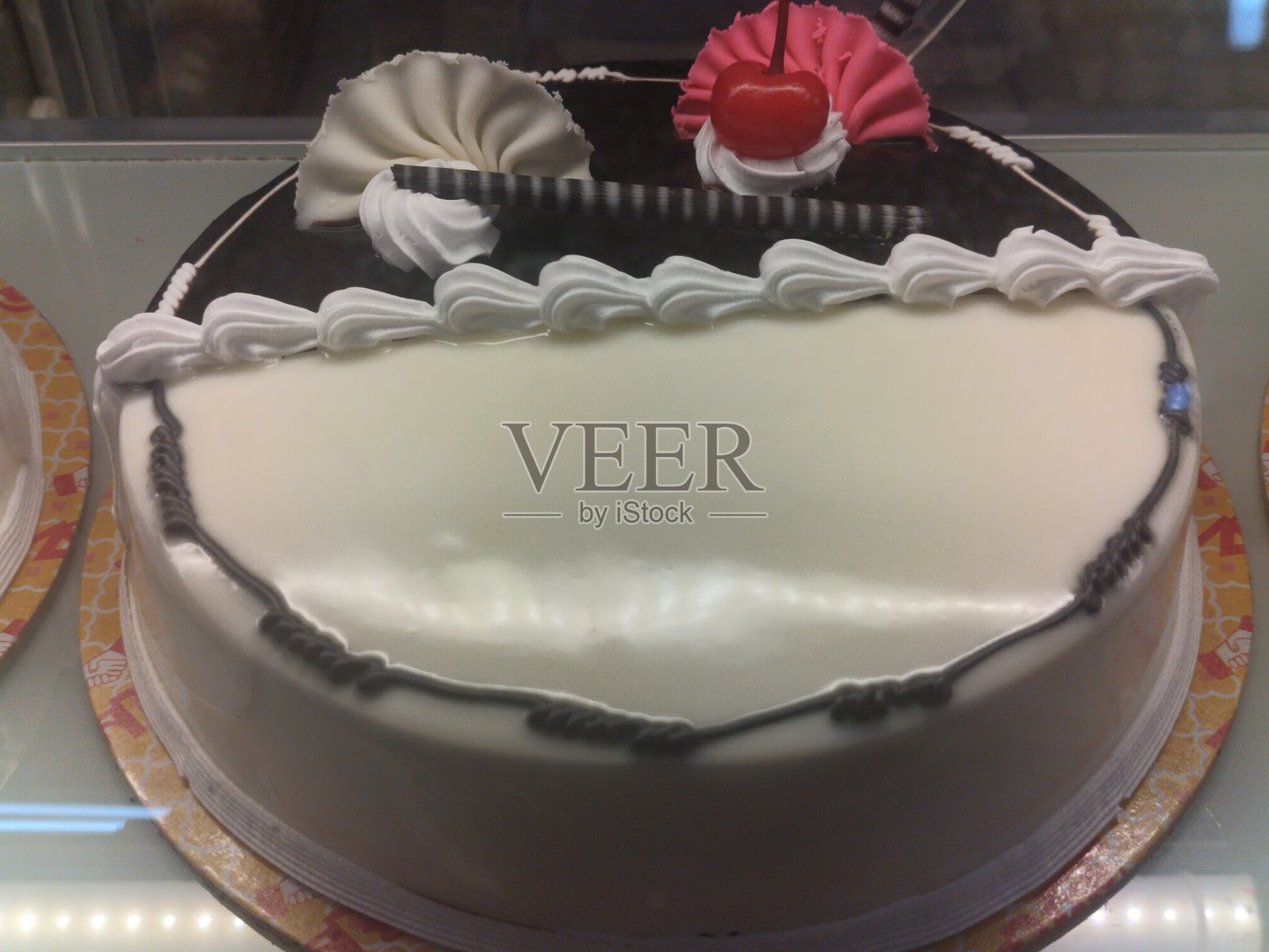 生日装饰蛋糕照片摄影图片