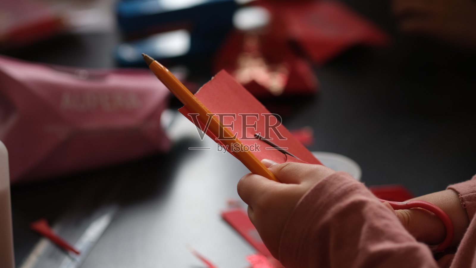 用中国红包制作活动。照片摄影图片