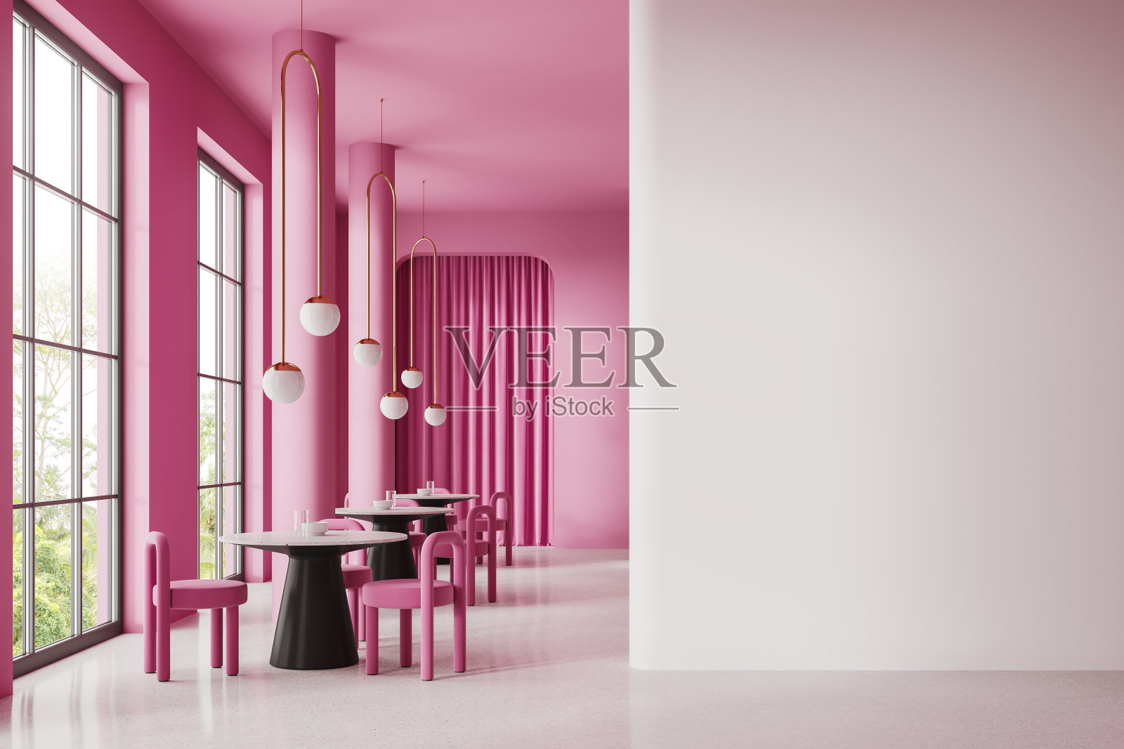 粉红色的餐厅内部与家具和全景窗，模拟墙照片摄影图片