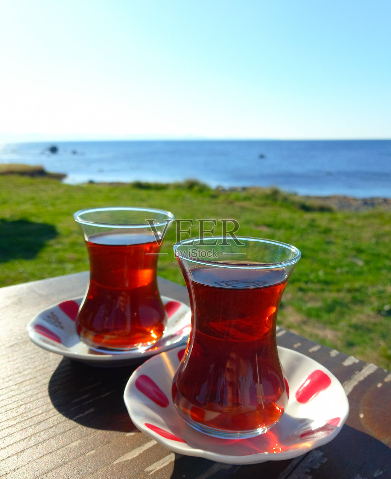 带有自然景观的茶具照片摄影图片