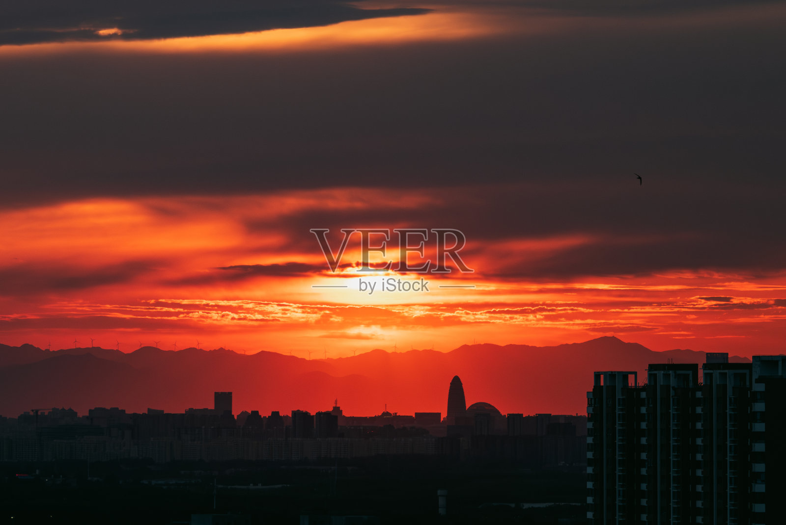 夕阳余晖照片摄影图片