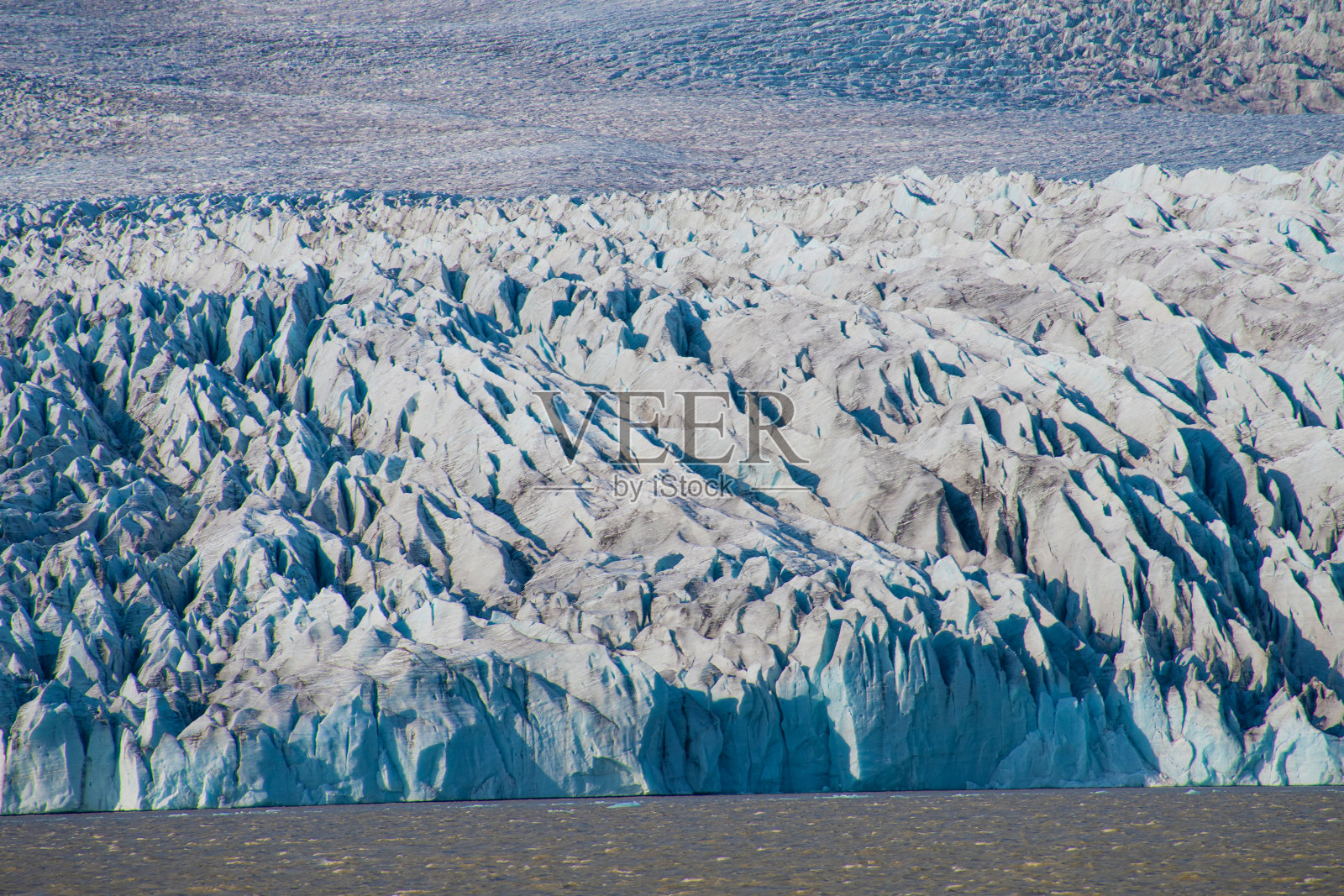 冰岛斯卡夫塔费尔国家公园的Falljokull冰川照片摄影图片
