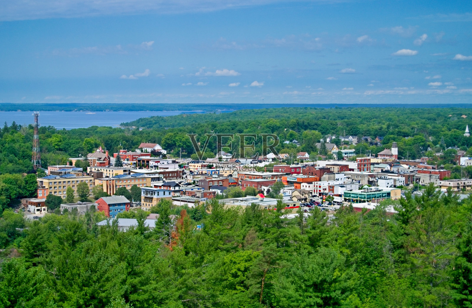 小镇主街市区照片摄影图片