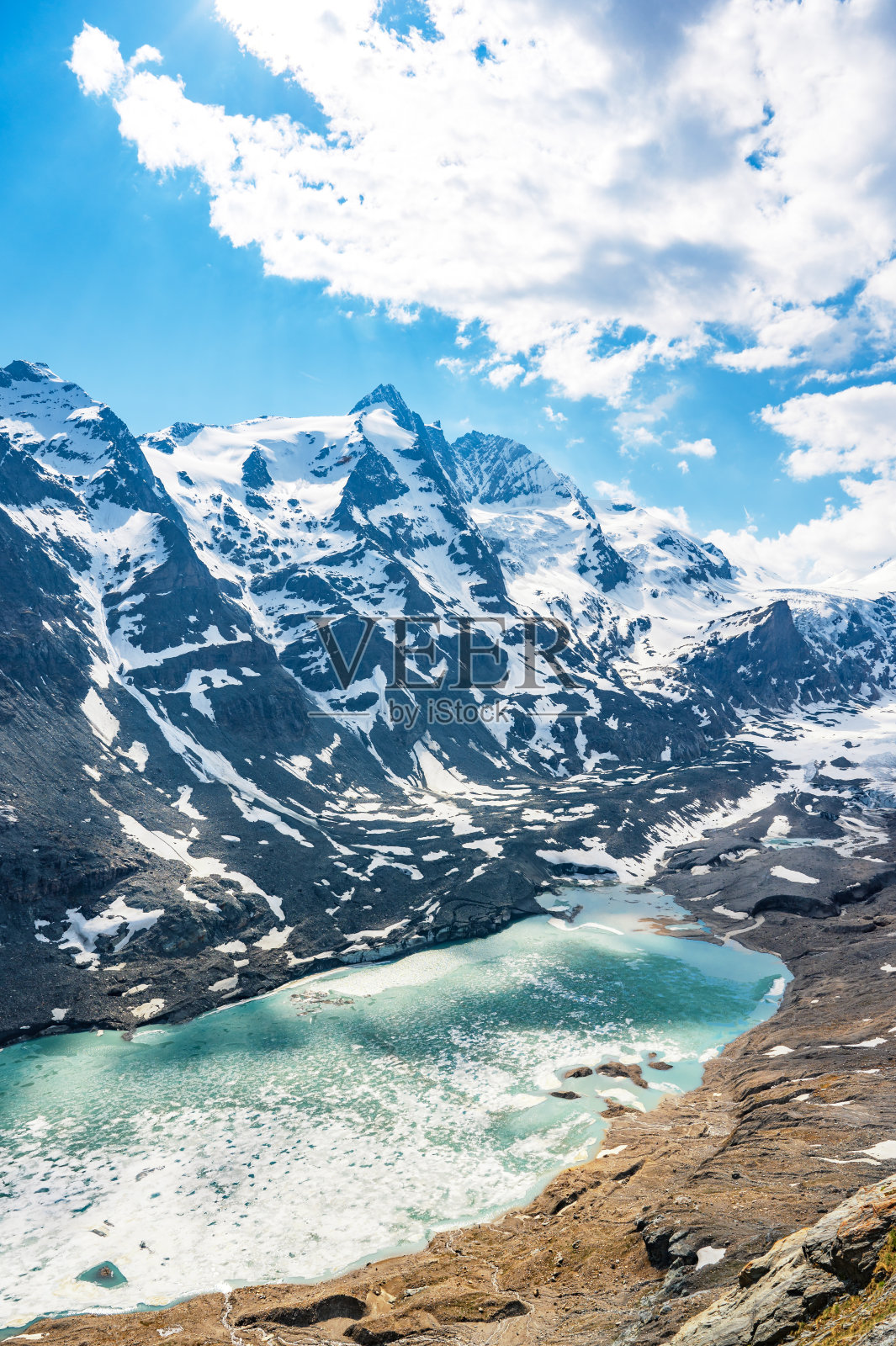 奥地利春天的大格洛克纳山照片摄影图片