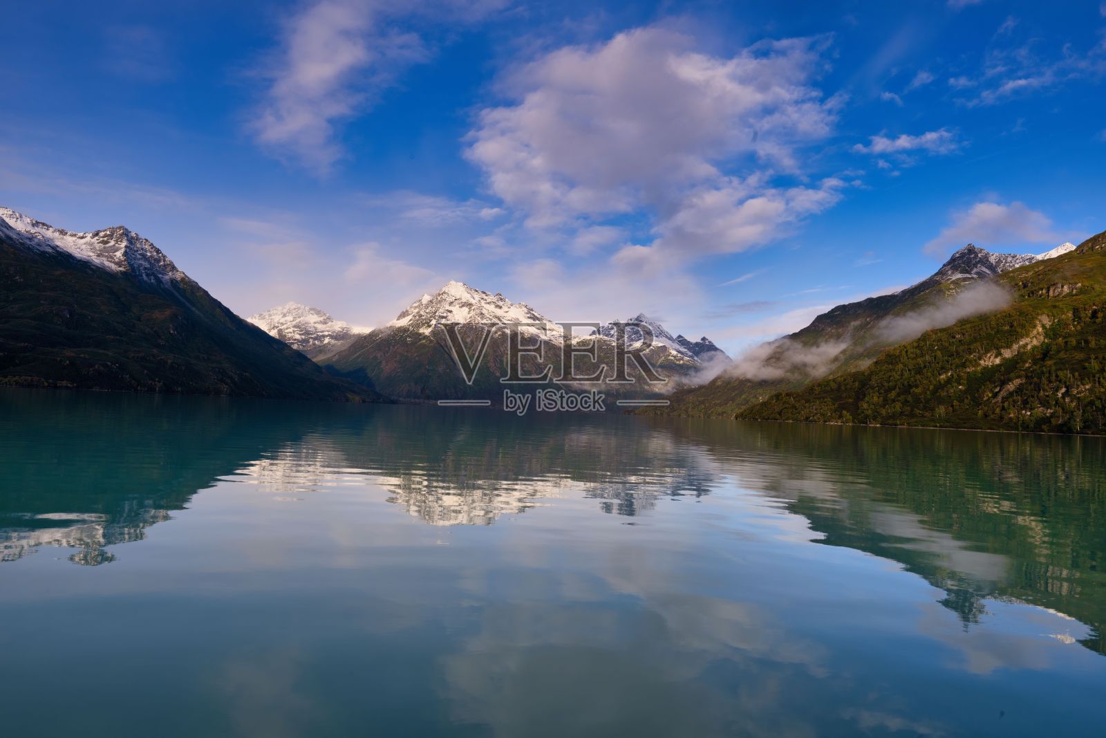 阿拉斯加克拉克湖国家公园新月湖的风景照片摄影图片