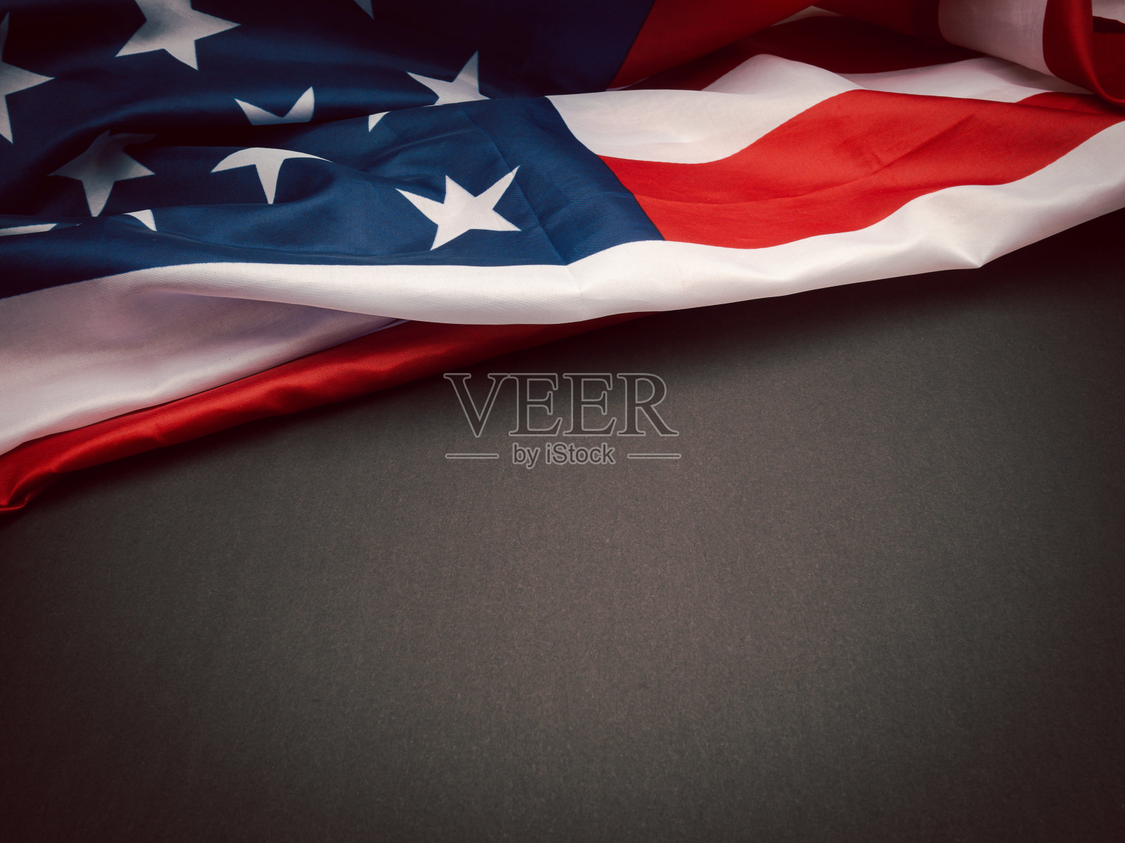 美国国旗的一部分在黑色的背景上照片摄影图片