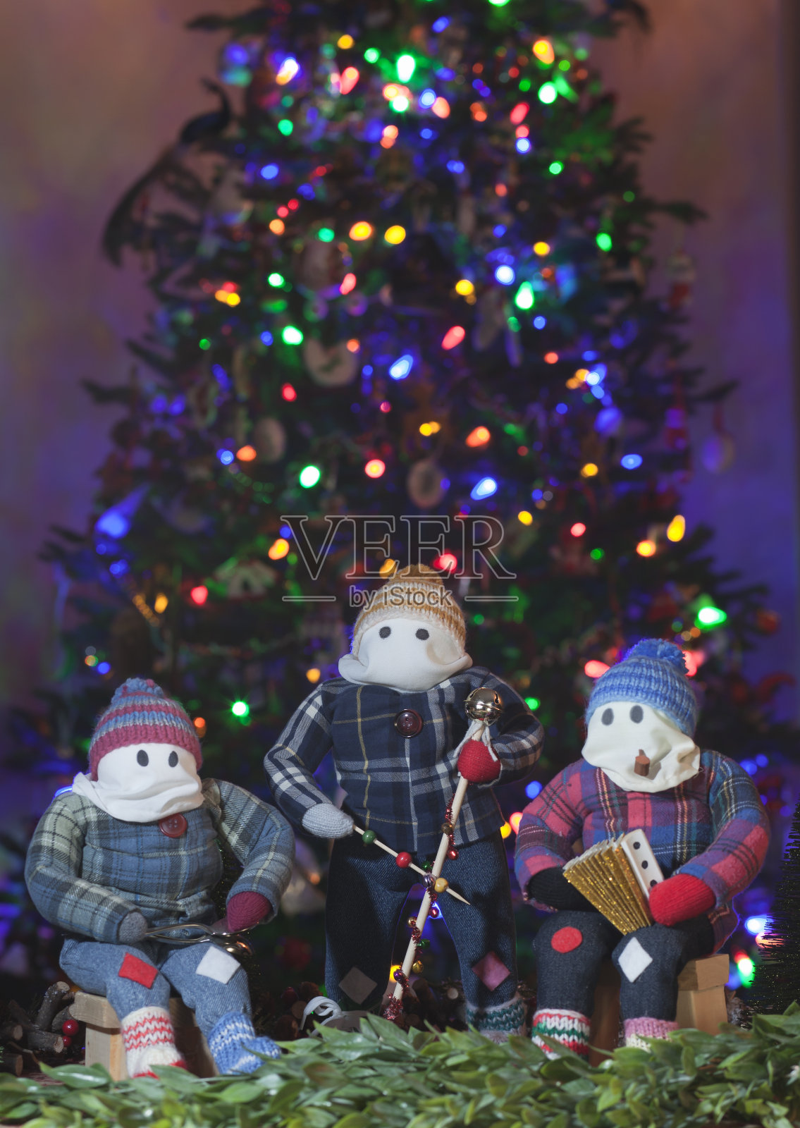 三个自制圣诞戏码照片摄影图片