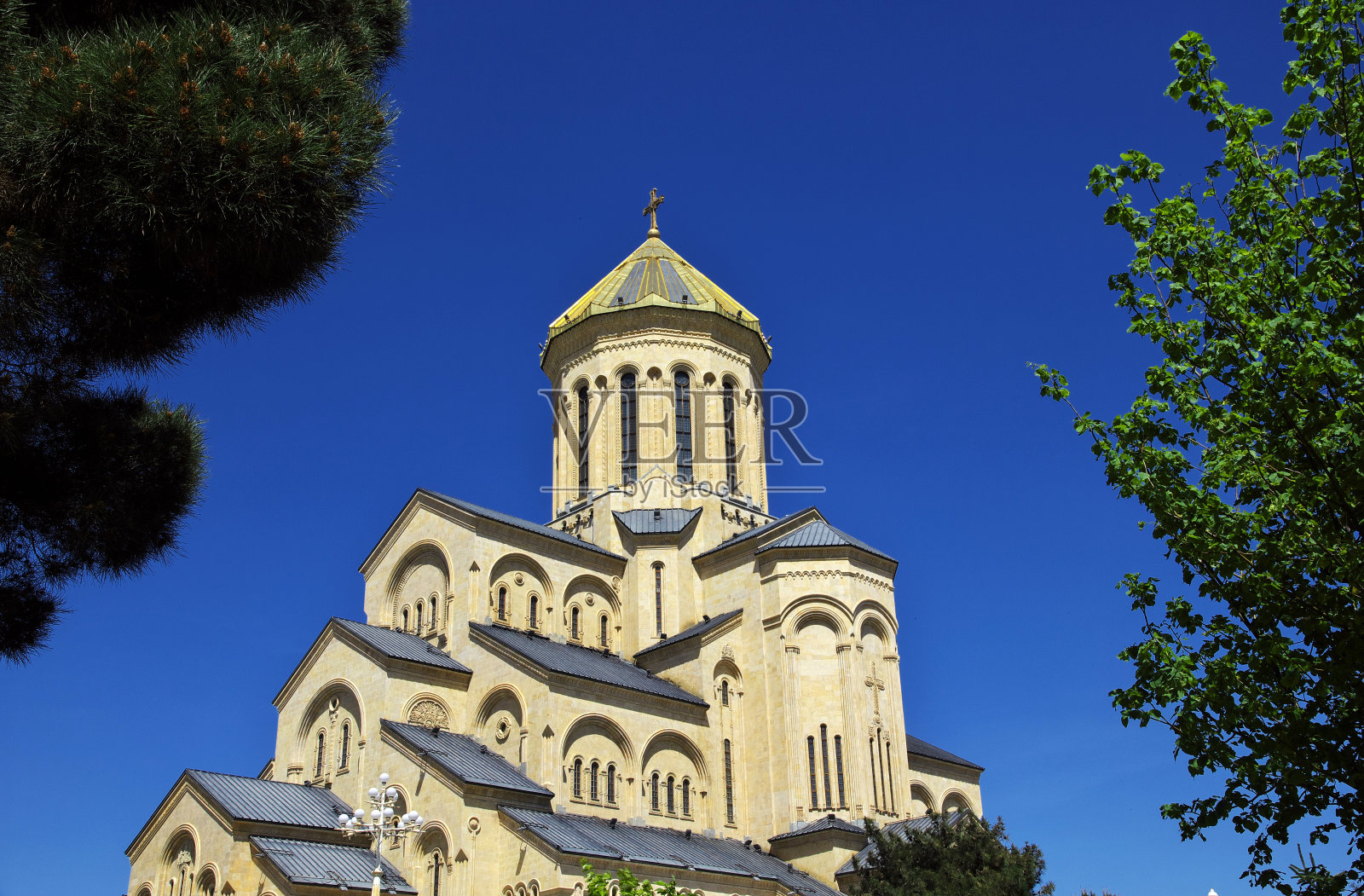 格鲁吉亚第比利斯市的老式教堂照片摄影图片