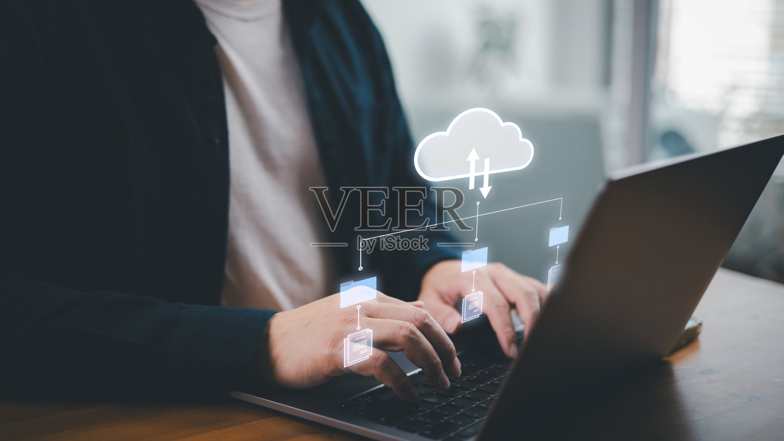 基于云存储文档管理系统的协同工作概念。照片摄影图片