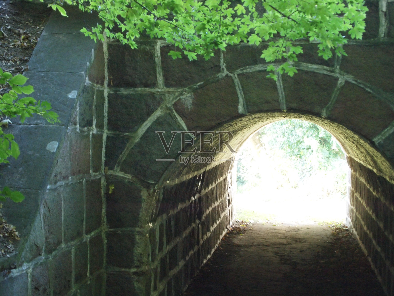 太阳隧道。照片摄影图片