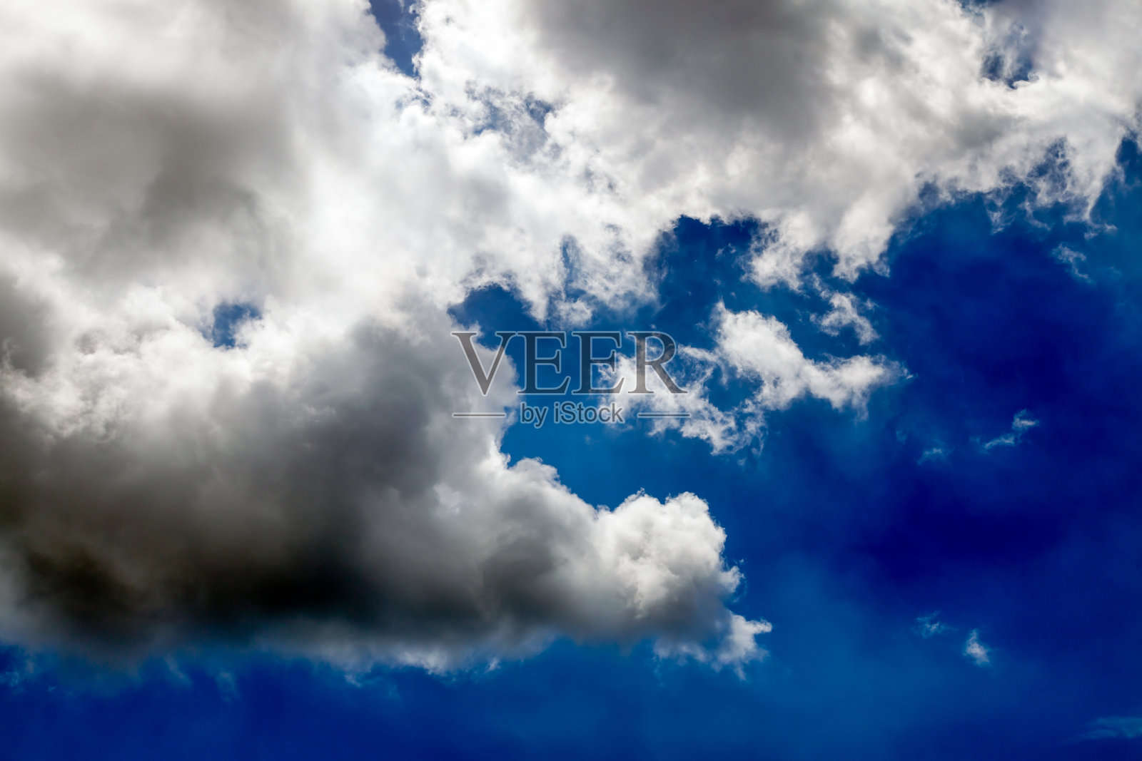 眼平可见积云照片摄影图片