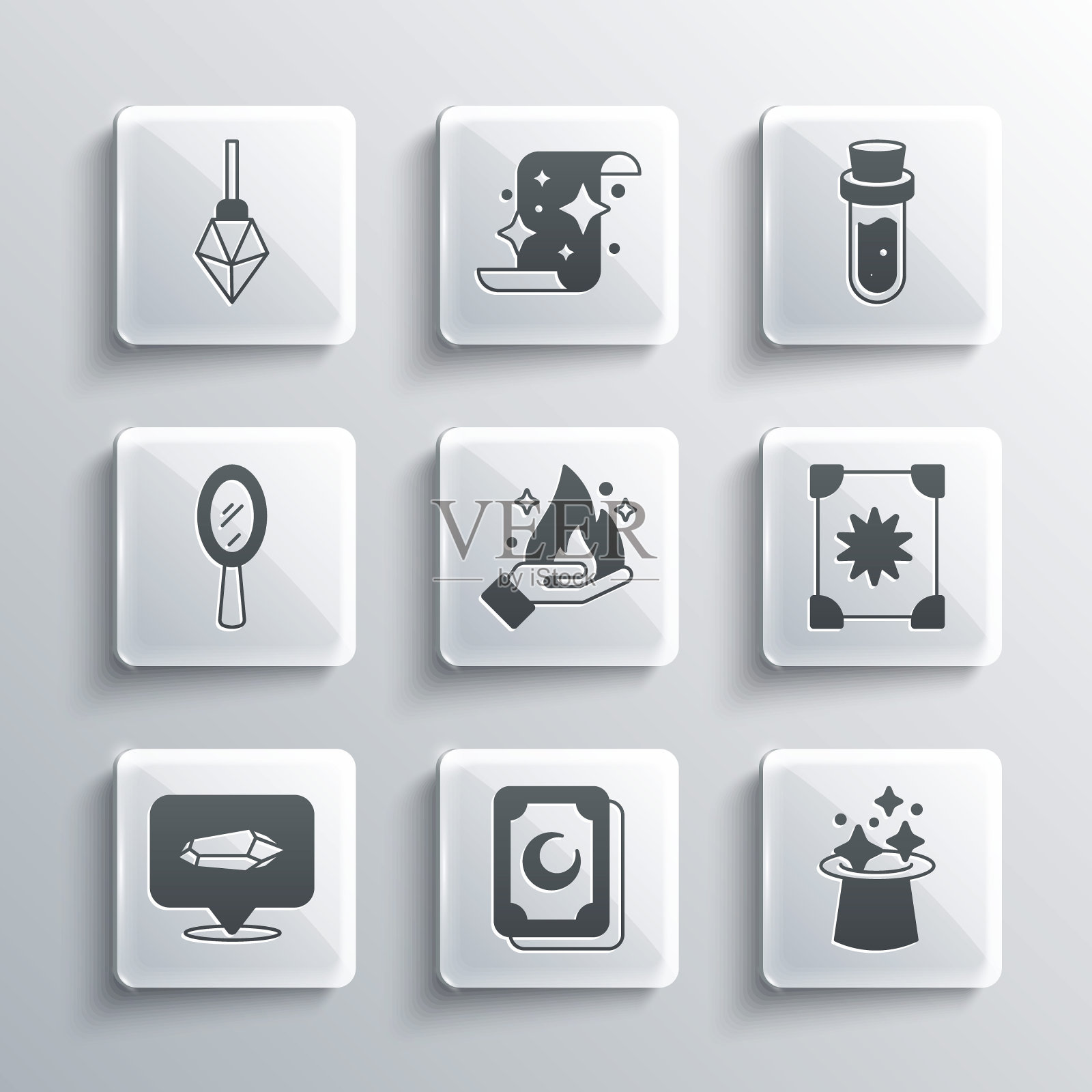 设置塔罗牌，魔法帽，古代魔法书，手持火，石头，手镜，瓶子与药水图标。向量插画图片素材