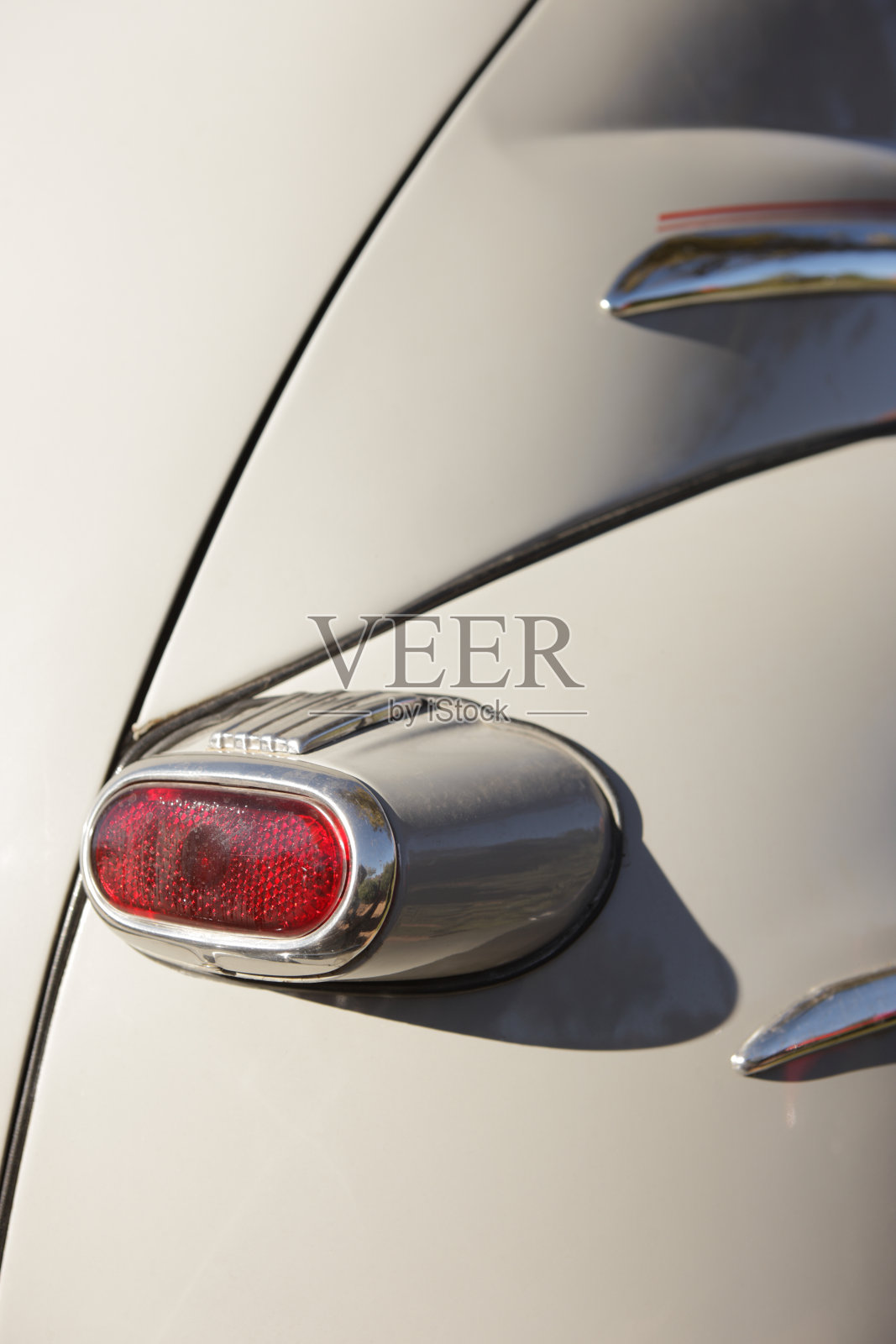 老式汽车尾灯和后挡泥板干线照片摄影图片