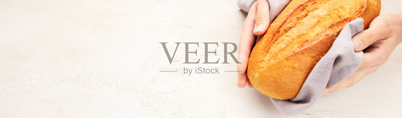 健康食品烘焙、糕点。新鲜出炉的有机面包。照片摄影图片