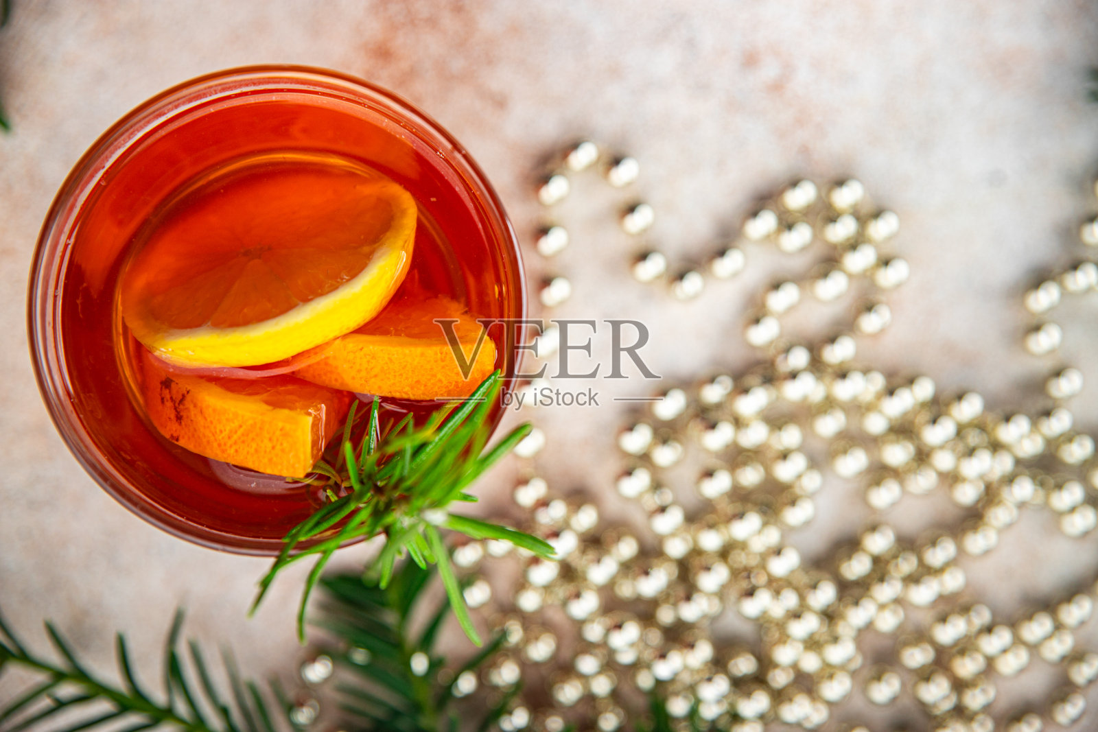 热葡萄酒圣诞鸡尾酒传统饮料新年假期开胃餐食品小吃照片摄影图片