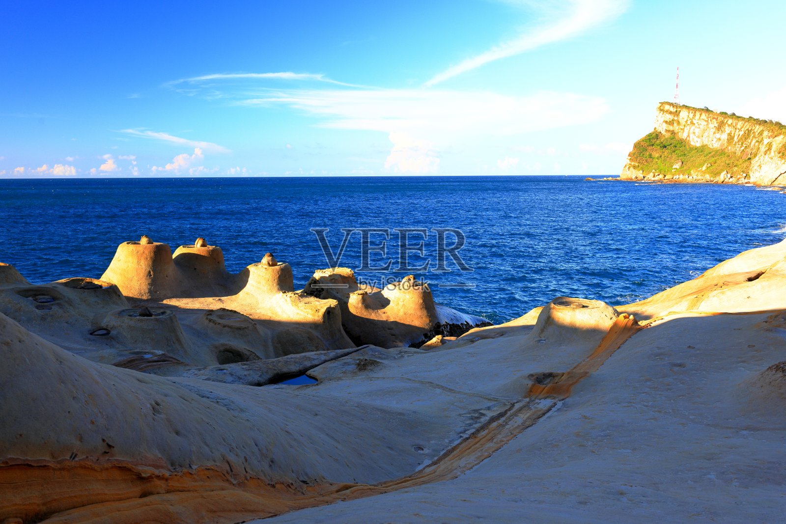 野柳地质公园的天然岩层，最著名的奇观之一照片摄影图片
