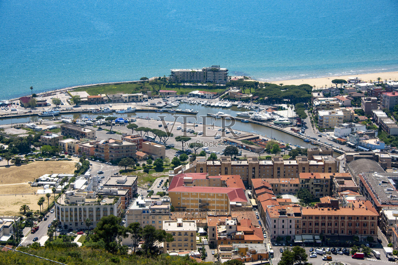 特拉西纳港照片摄影图片