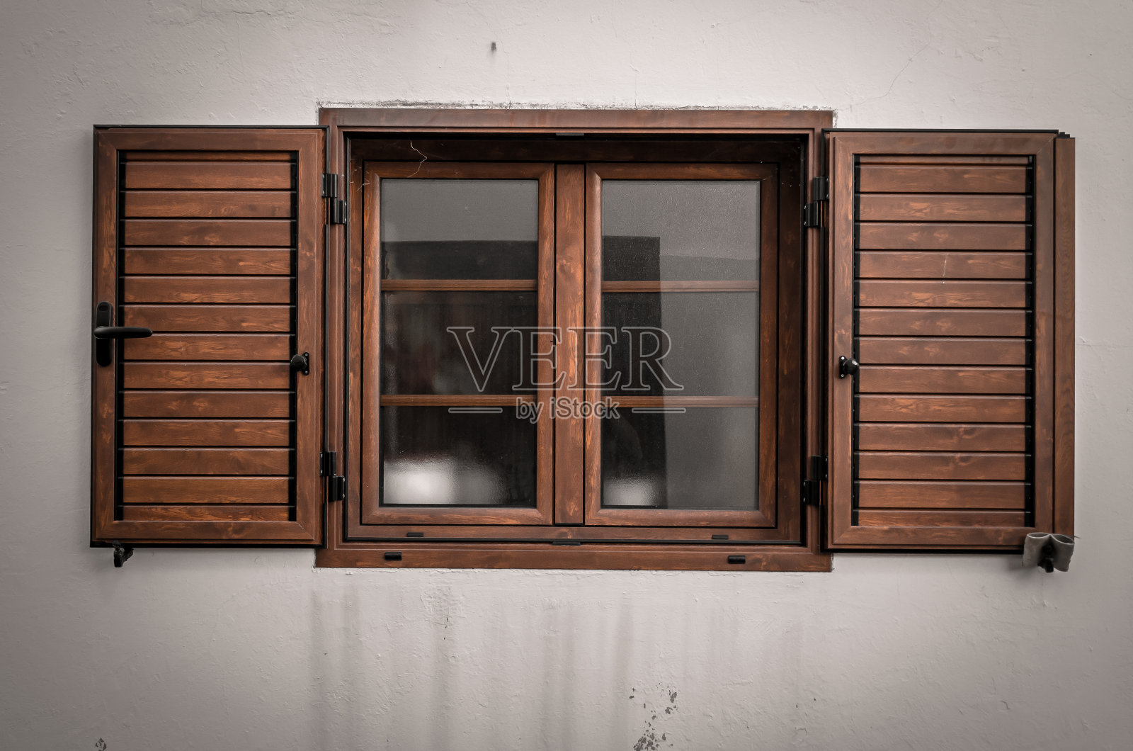 敞开的木窗照片摄影图片