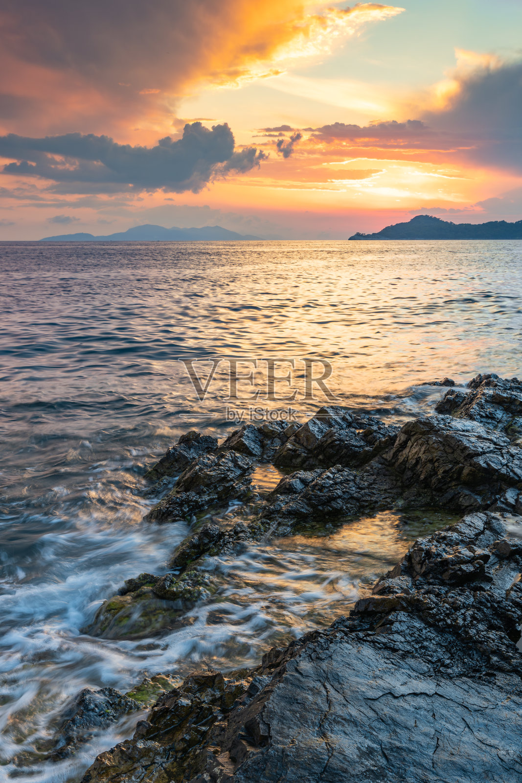 克罗地亚埃拉菲提群岛洛普德岛的日落照片摄影图片