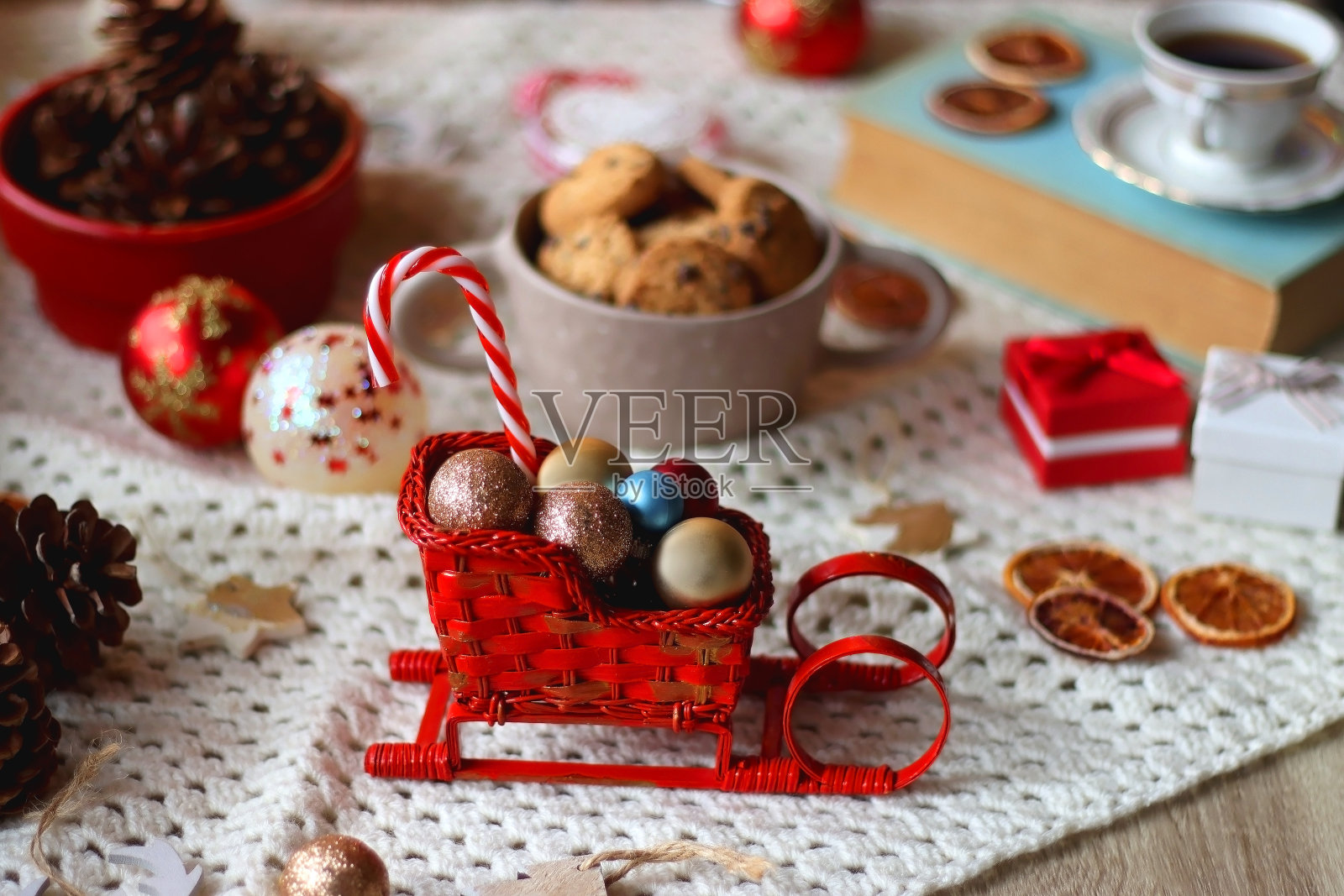 温馨的圣诞气氛照片摄影图片