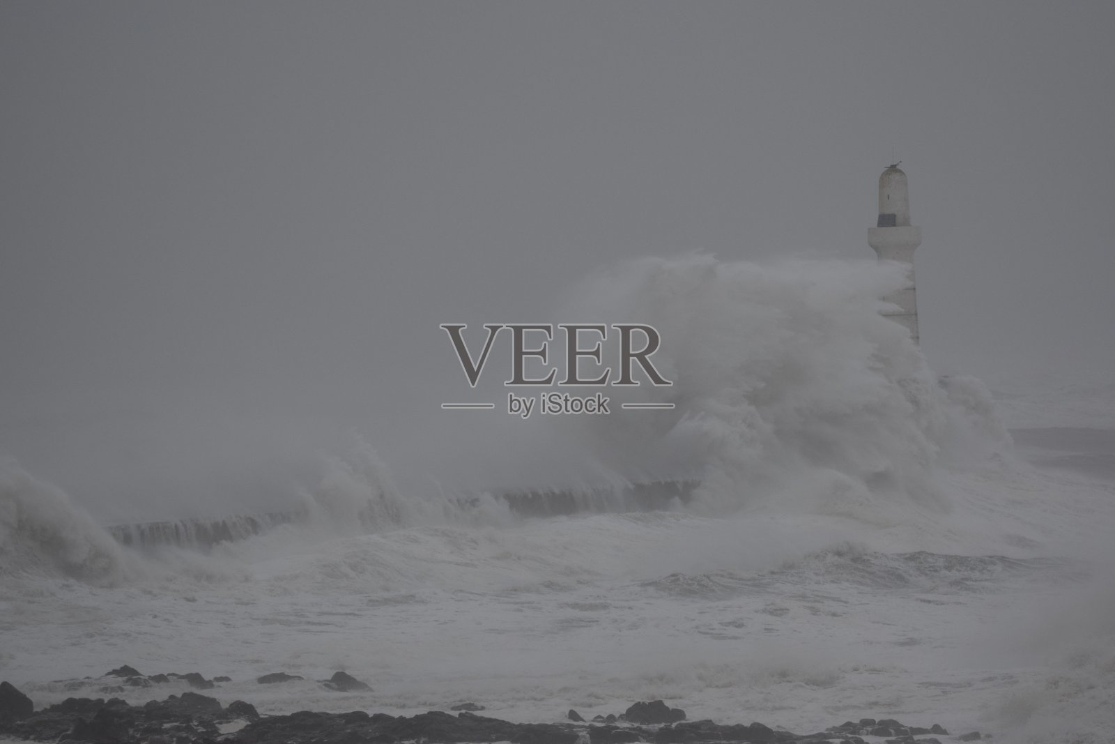 南防波堤码头风暴巴贝特照片摄影图片