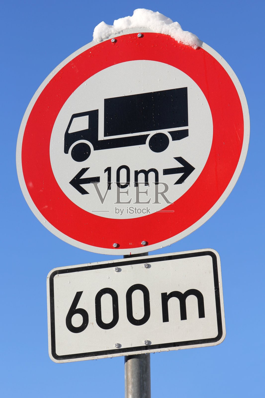 德国路标:10米长度限制在600米以内照片摄影图片