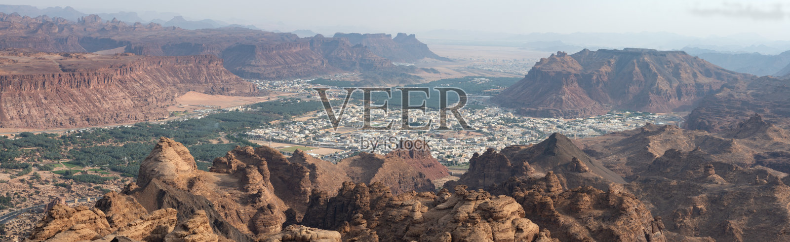 Al-Ula，俯视图照片摄影图片